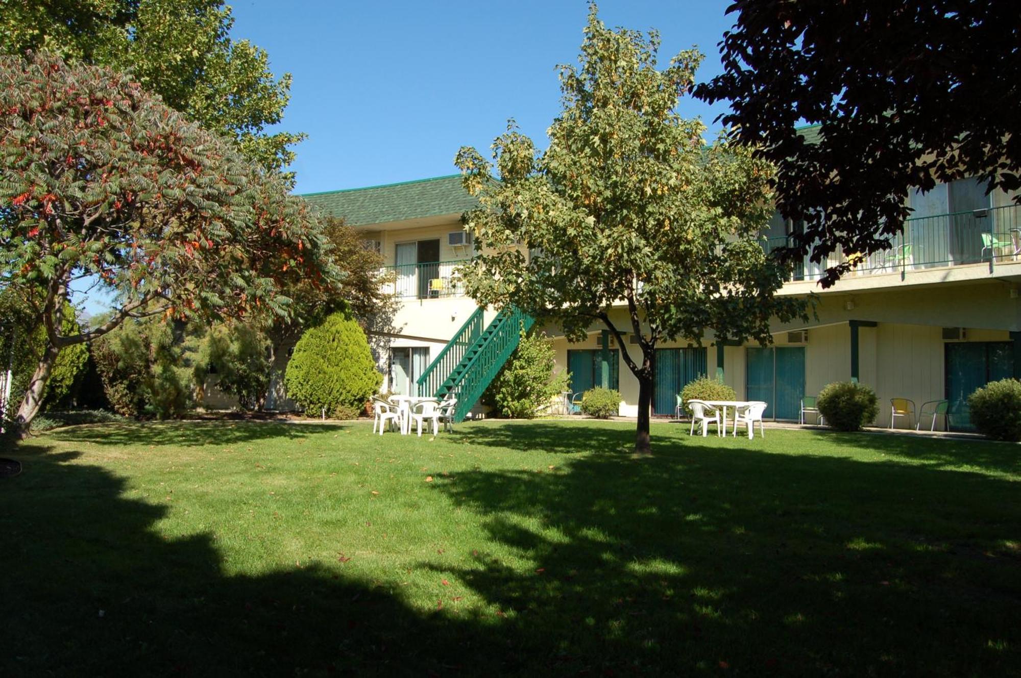 Summerland Motel Exteriör bild