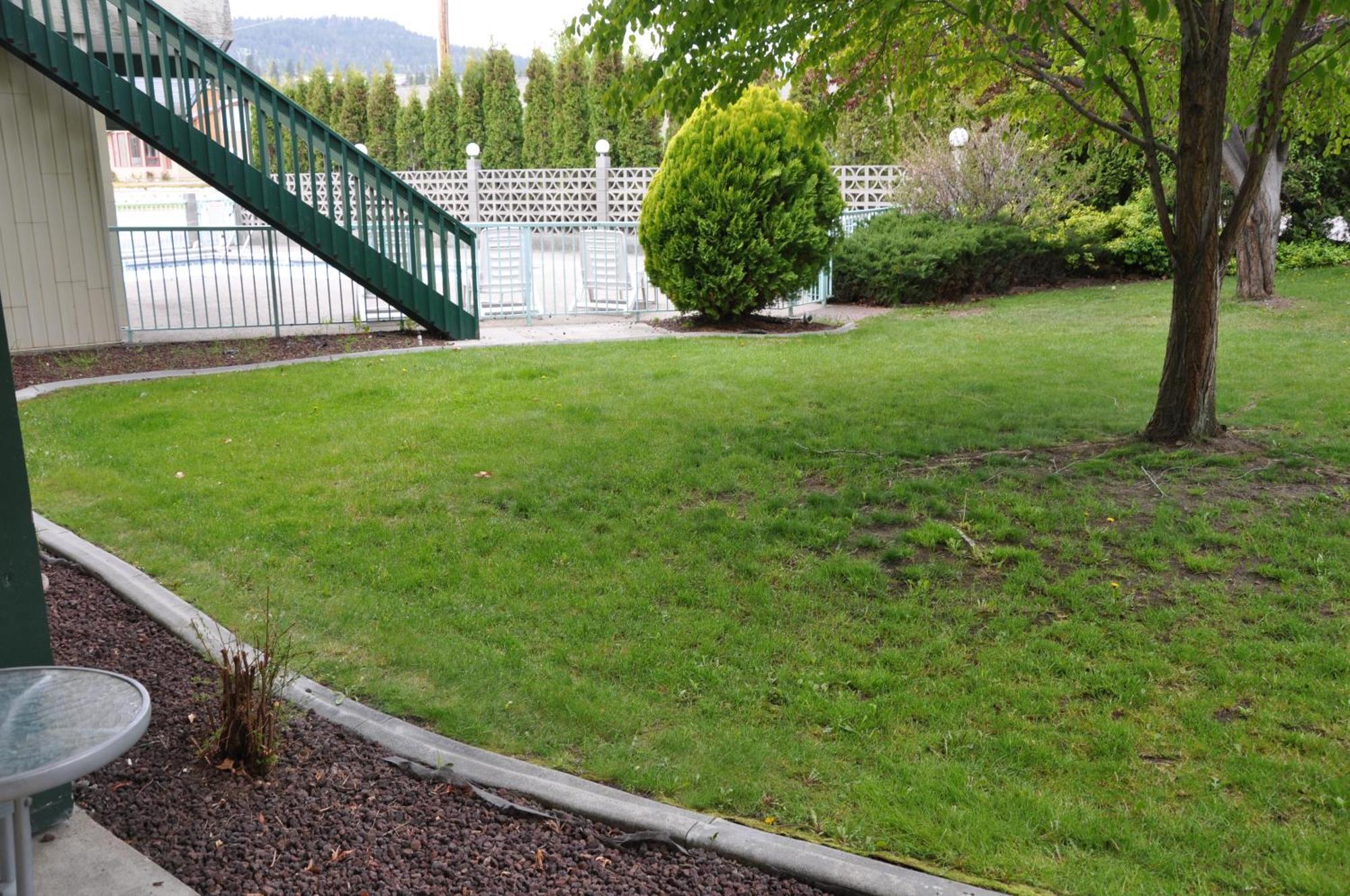 Summerland Motel Exteriör bild